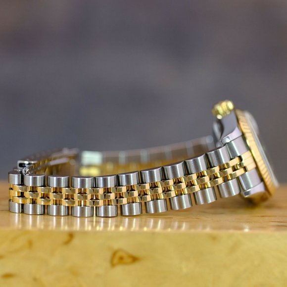 LADY ROLEX DATEJUST GREY ROMAN DIAL FLUTED 26MM WATCH W/ ORIGINAL BOX & PAPERS - Picture 9 of 14